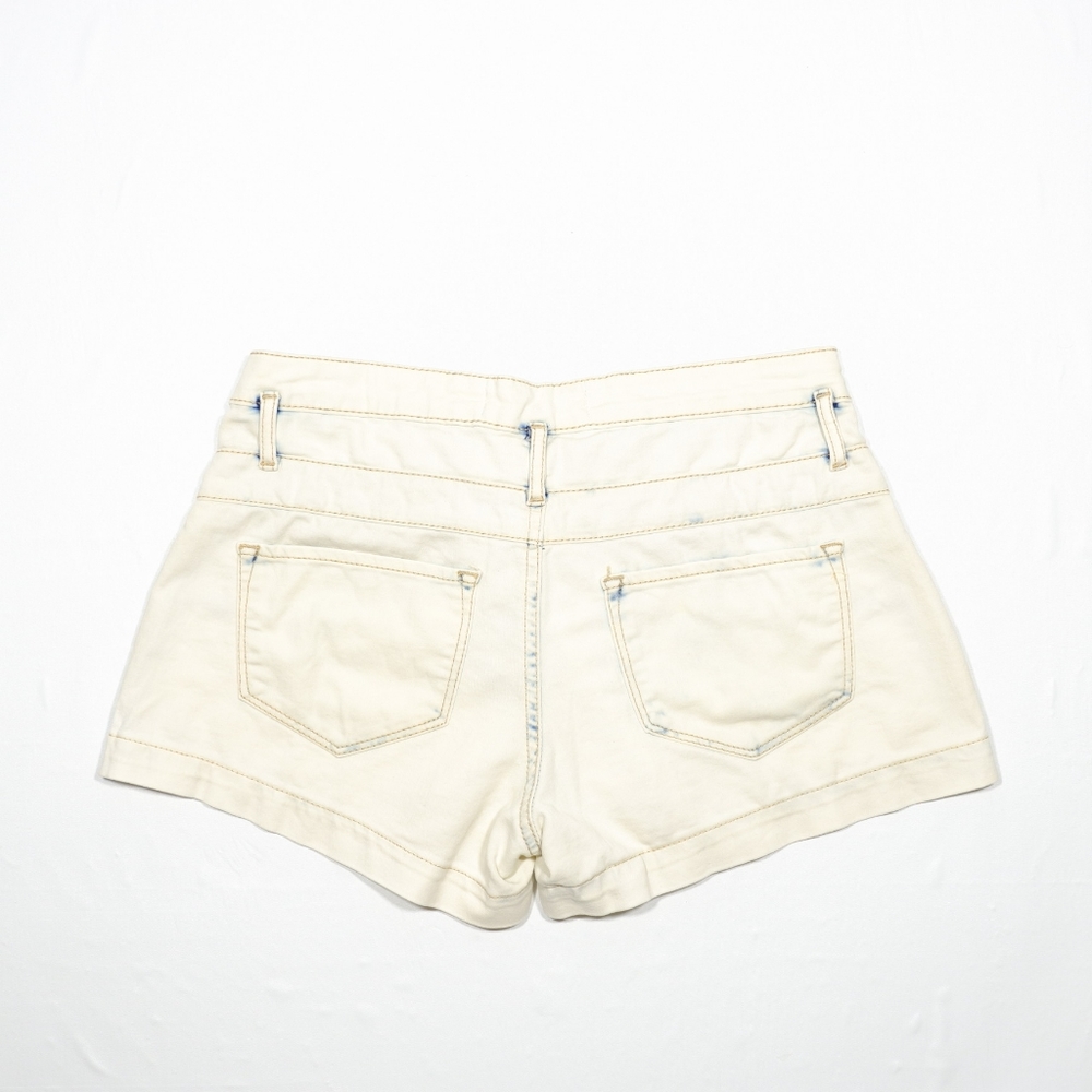 Sexy Denim womens Shorts size 9 No Boundaries jeans 3 button's - Picture 4 of 8